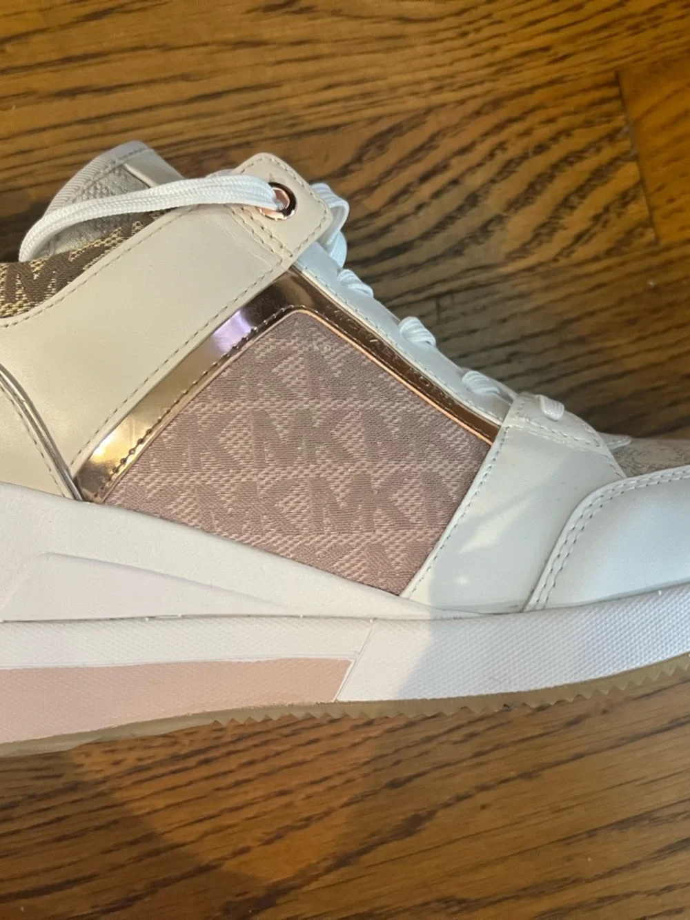 MICHAEL KORS Cream and Rose Gold Platform Lace-Up Sneakers